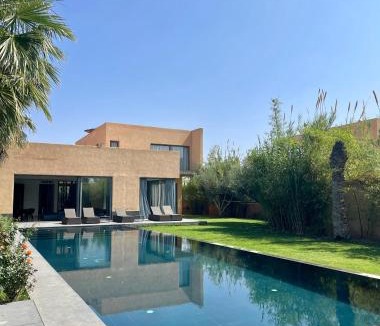 Annakhil Villa | Luxury Palm Villa