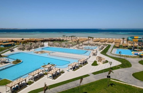 Hurghada Resort | Luxury Red Sea Stay with Private Beach, Amphitheater Shows, Spa & Aquapark