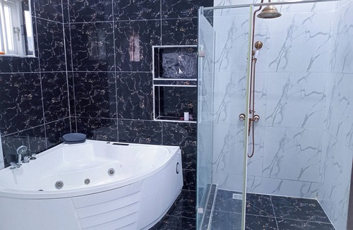 Ofin Apartment | Luxury studio with Jacuzzi in a serene REstate
