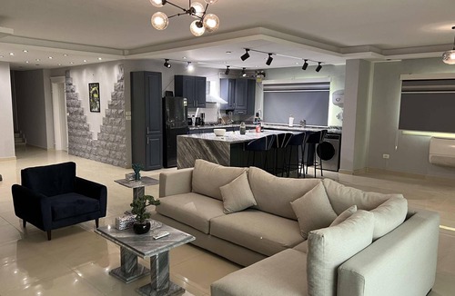 Al Haram Apartment | Luxury Touristic Apt. Pyramid View+Museum View