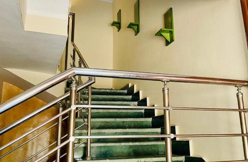 Village Road Villa | Magawish villa in the heart of the city