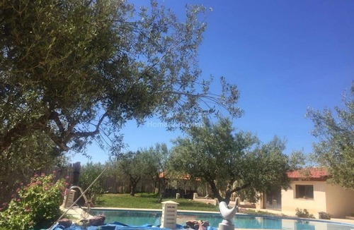 Jemmal House | Magnificent Villa