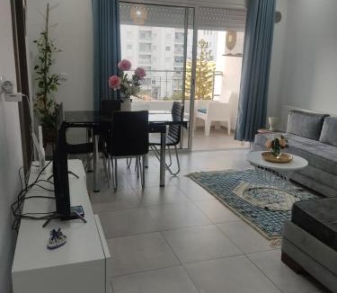 Cite La Gazelle Apartment | Magnifique appartement avec vue dégagée, près de l'aéroport et parking privé