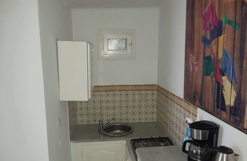 Borj Erras House | Maison d'hôte Albatros Guest room with private bathroom and court view