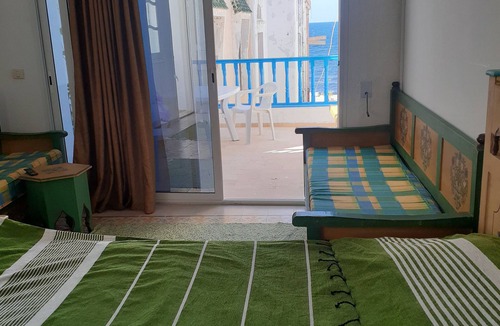 Borj Erras House | Maison d'hôte Albatros Guest room with private bathroom and sea view