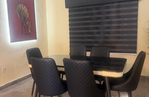 Ikeja Apartment | Max Heron, Gorgeous 2 Bedroom