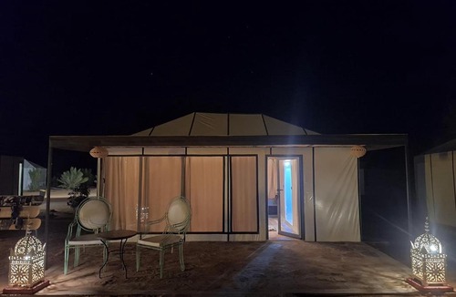 Taouz Bed & Breakfast | Merzouga Landscape luxury Camp