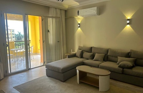 Dream Land Apartment | Modern 2-bedroom Apt | Dreamland Golf & Pool View