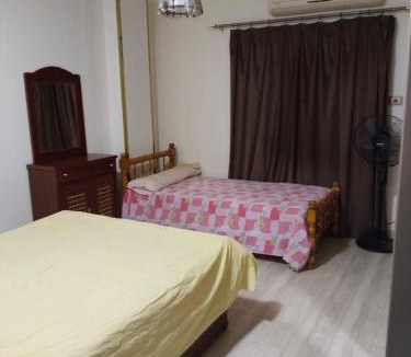 Pyramids Gardens Apartment | Modern Apartment Near Grand Egyptian Museum & Pyramids