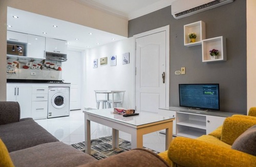 El Hadaba Apartment | Modern Apartment with swimming pool