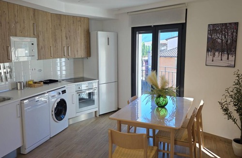 Jaca Apartment | Modern Apartment in Central Jaca