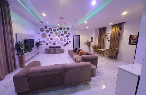 Oba Ile Apartment | Modern Elegance meet urbannLuxury Apartment nComfort:Your Ideal Apartment Awaits