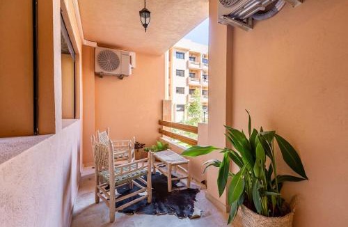Semlalia Apartment | Modern Oasis in Heart of Guéliz Pool & Balcony