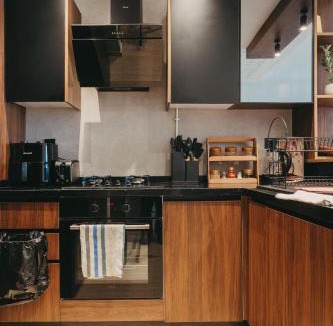 Ain Zaghouen Nord Apartment | Modern Smart Home with Office, Pool, Gym and Fast WiFi - 10 min to Airport