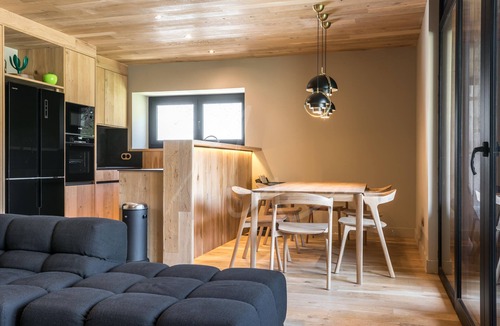Arties Apartment | Montardo