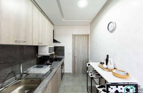 Ain Zaghouan Apartment | New 1bd with swimming pool 5mn to Lac & Carthage