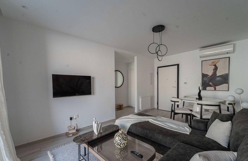 La Marsa Apartment | New 2BR Apt | Parking · Netflix · La Marsa