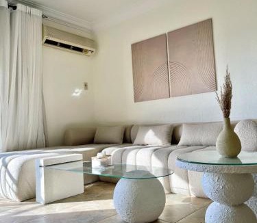 Zamalek Apartment | Nile Zamalek Earthy Retreat 3BR