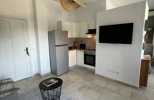 Sidi Dhrif Apartment | NOUVEAU: Maison avec vue sur la mer à 2 min à pied de la plage.