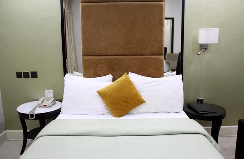 Jos Hotel | Novel Suites And Resort