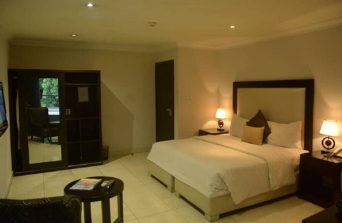 Jos Hotel | Novel Suites And Resort