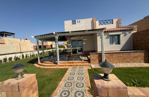 Iking Maryut House | On the beach house