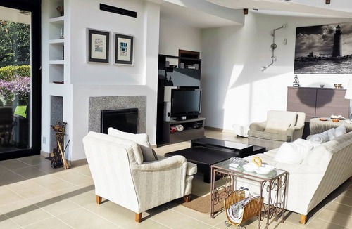 Suegos Villa | Open Beach