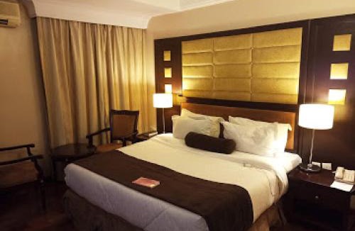 Ibadan Cabin | Owu Crown Hotel - Regular