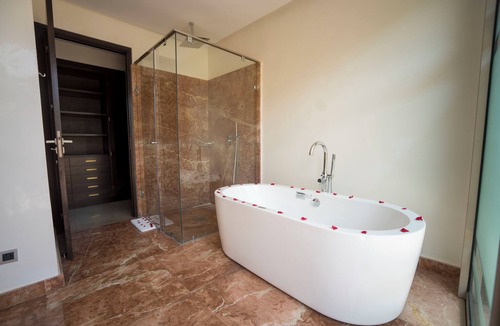 Annakhil House | Palais Gen Eden Marrakech – Séjour VIP avec Piscine, Restaurant et Services Premium