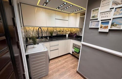 Al Duqqi Apartment | Panoramic Nile View 3 Bedroom Apartment Families Dokki