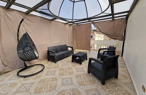 Pyramids Gardens Apartment | Penthouse Near the Pyramids - Great Stay!