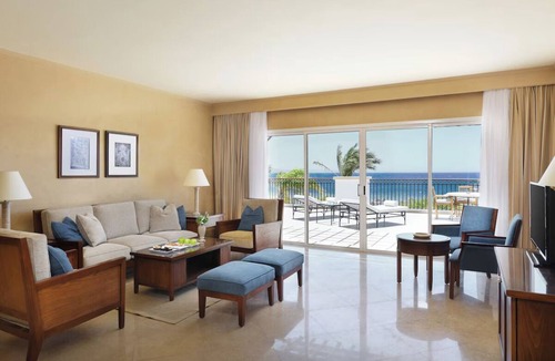 Dahab Hotel | Perfect Couple Getaway near Dahab Beach with Lagoon Style Pool and Hot Tub