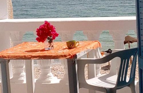 Chott Mariem Apartment | Pied dans l'eau avec balcon