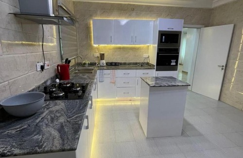 Ikoyi Apartment | PLISTBOOKING HOLAFIELD 3 BEDROOM IKOYI ASTONISHED SHORTLET APARTMENT