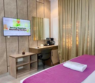 Ofin Hotel | Purple Lavender Hotel Lekki
