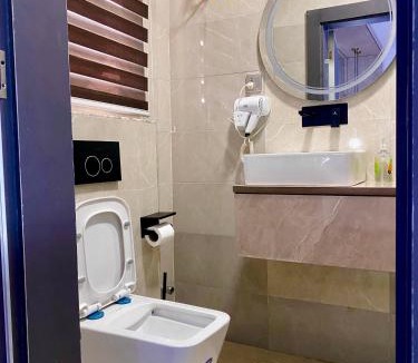 Ofin Hotel | Purple Lavender Hotel Lekki