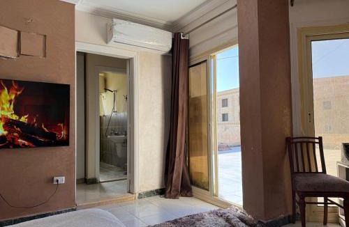 Pyramids Gardens Apartment | Pyramids Roof & Private Studio