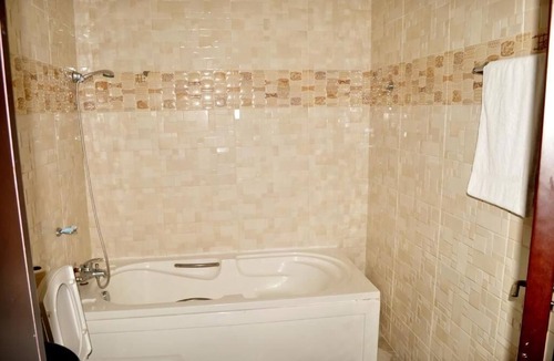 Jos Hotel | Qeesh Quintessential Apartments
