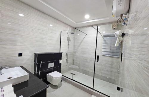 Igwuruta Hotel | Reens Suites and Apartments