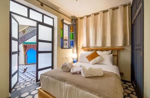 Bab Taghzout House | Riad AJI 4 Rooms, Petite piscine , Internet, Petit déjeuner , Top Emplacement Médina