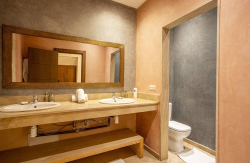Menara House | Riad Azia: Serenity in Marrakech Your Oasis Awaits! 🌺