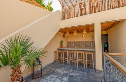 Assouel Villa | Riad E&J privatif, Marrakech Médina, 5 ch climatisées, piscine chauffée, PDJ offerts