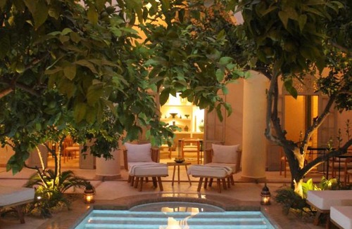 Bab Taghzout House | Riad Emberiza Sahari