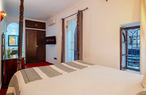 Sidi Bou Amar House | Riad iksandar prestige, Medina, heated pool