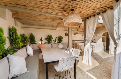Mouassine Villa | Riad privé Kaolane, piscine, petit-déjeuners, 5min Jemaa el-Fna