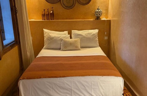 Sidi Ben Slimane El Jazouli Villa | Riad privé Sadaka Bassin Rooftop