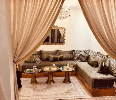 Sidi Ben Slimane El Jazouli Bed & Breakfast | Riad Rozenn