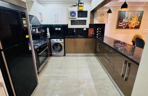 Al Duqqi Apartment | Royal Gameat Al Dewal Residence