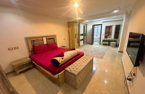 Heliopolis House | Royal King Rooms