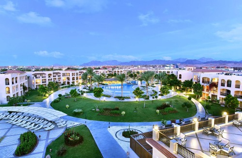 Sharm El Sheikh Hotel | Seaside Resort w/Private Beach, Games, Spa, Kids’ Pool l 4 Family Rooms